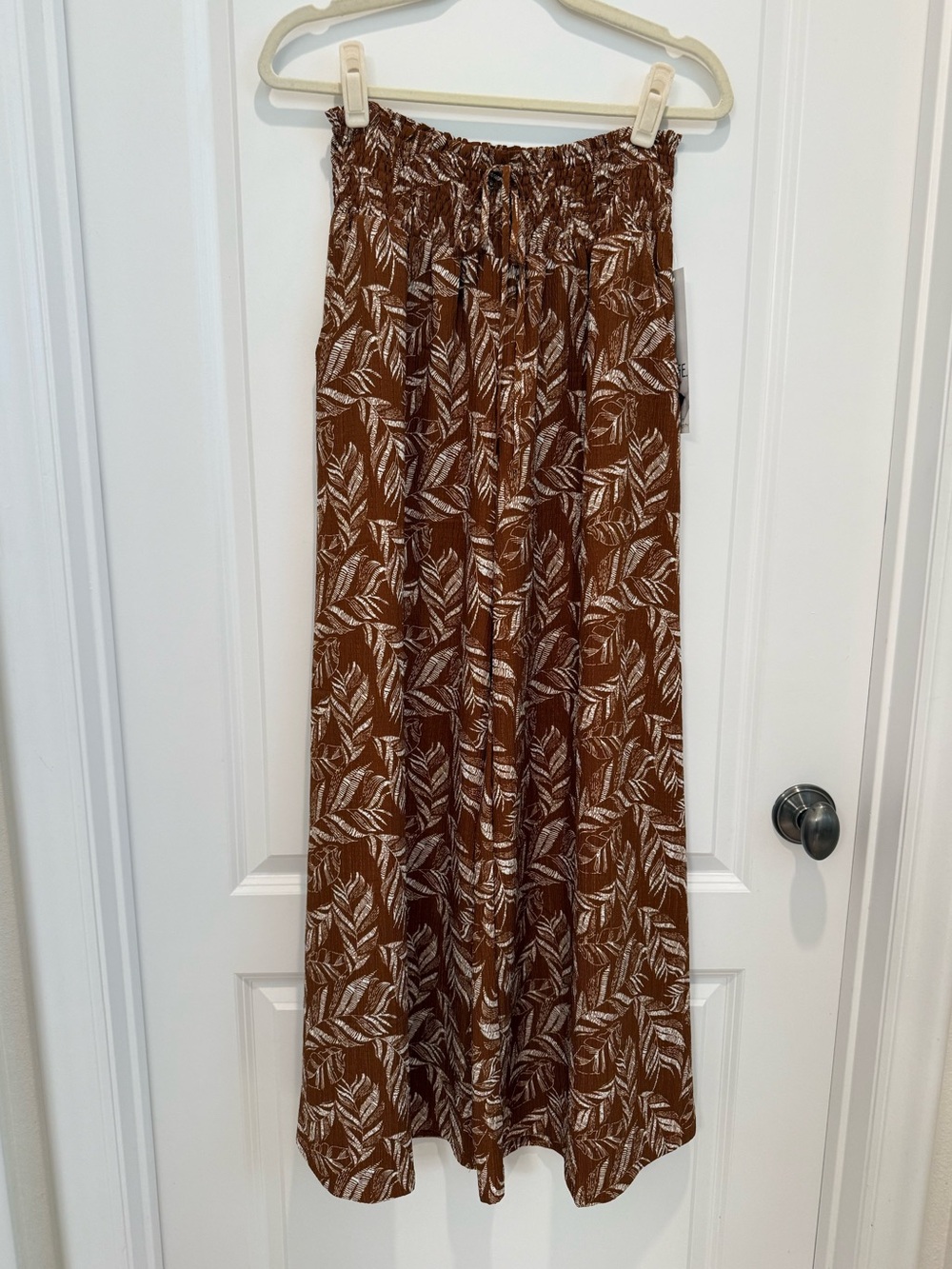 Smocked Waist Wide Leg Pant in Rust Leaf Print NWT